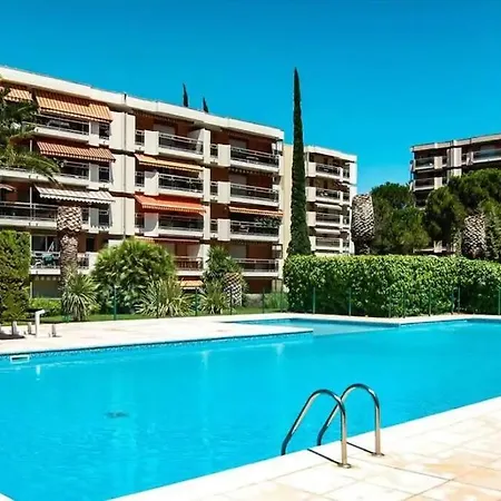 Nouveau - 4 Pers. - Clim Terrasse Parking * Saint-Raphael (Var)